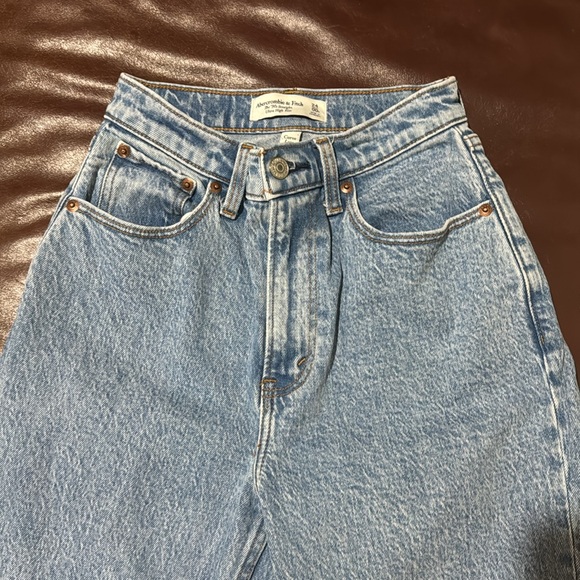 Abercrombie & Fitch curve love ultra high rise 90’s straight jean - Picture 4 of 6